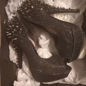 Black sparkle Spike High heels! Size 7.5